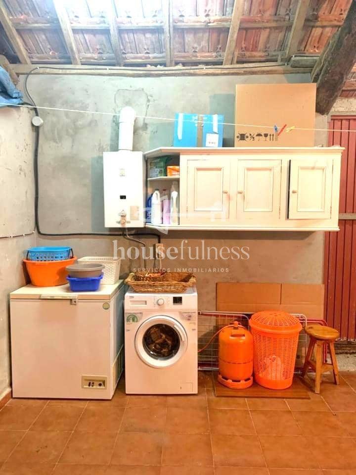 5 slaapkamer Finca/Landhuis te koop in Ferrol met zwembad garage - € 300.000 (Ref: 9334431)