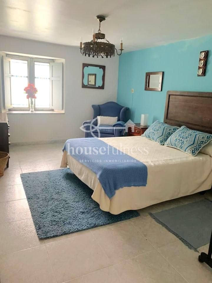 5 bedroom Finca/Country House for sale in Ferrol with pool garage - € 300,000 (Ref: 9334431)
