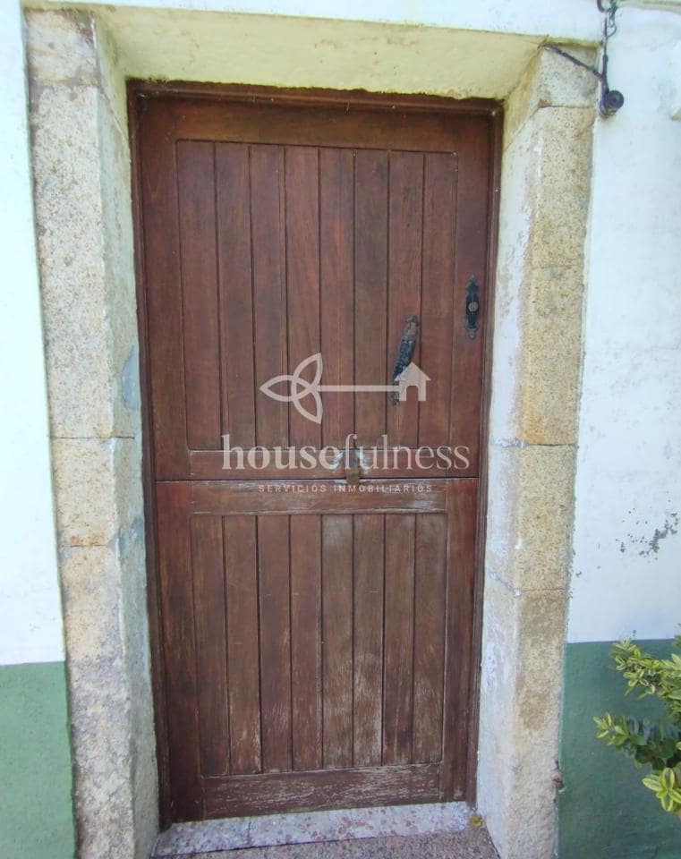 5 bedroom Finca/Country House for sale in Ferrol with pool garage - € 300,000 (Ref: 9334431)