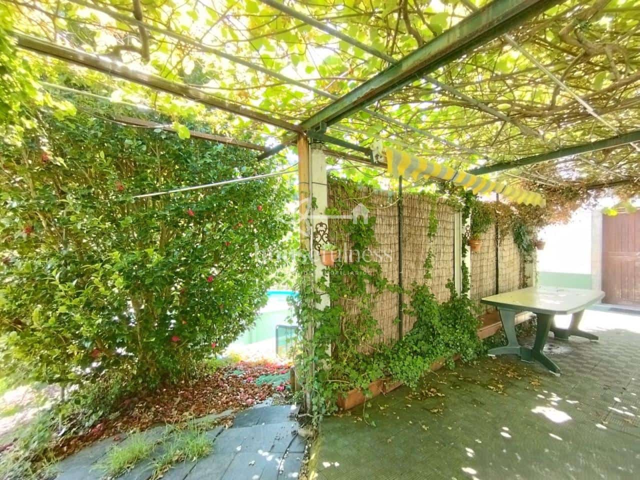 5 bedroom Finca/Country House for sale in Ferrol with pool garage - € 300,000 (Ref: 9334431)