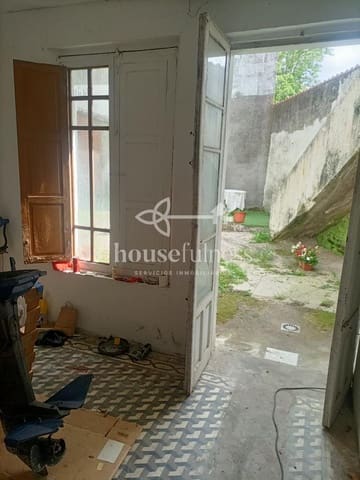 6 bedroom Townhouse for sale in Ferrol with garage - € 150,000 (Ref: 9334433)