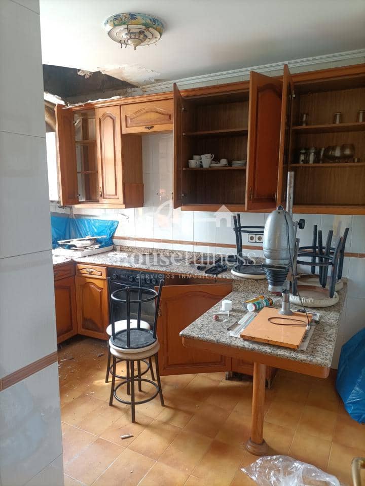 6 sypialnia Dom na sprzedaż w Ferrol z garażem - 150 000 € (Ref: 9334433)