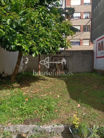6 bedroom Townhouse for sale in Ferrol with garage - € 150,000 (Ref: 9334433)