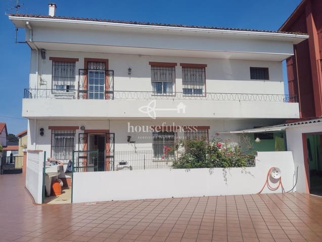 8 makuuhuone Huvila myytävänä paikassa Narón mukana 
autotalli - 330 000 € (Ref: 9334435)