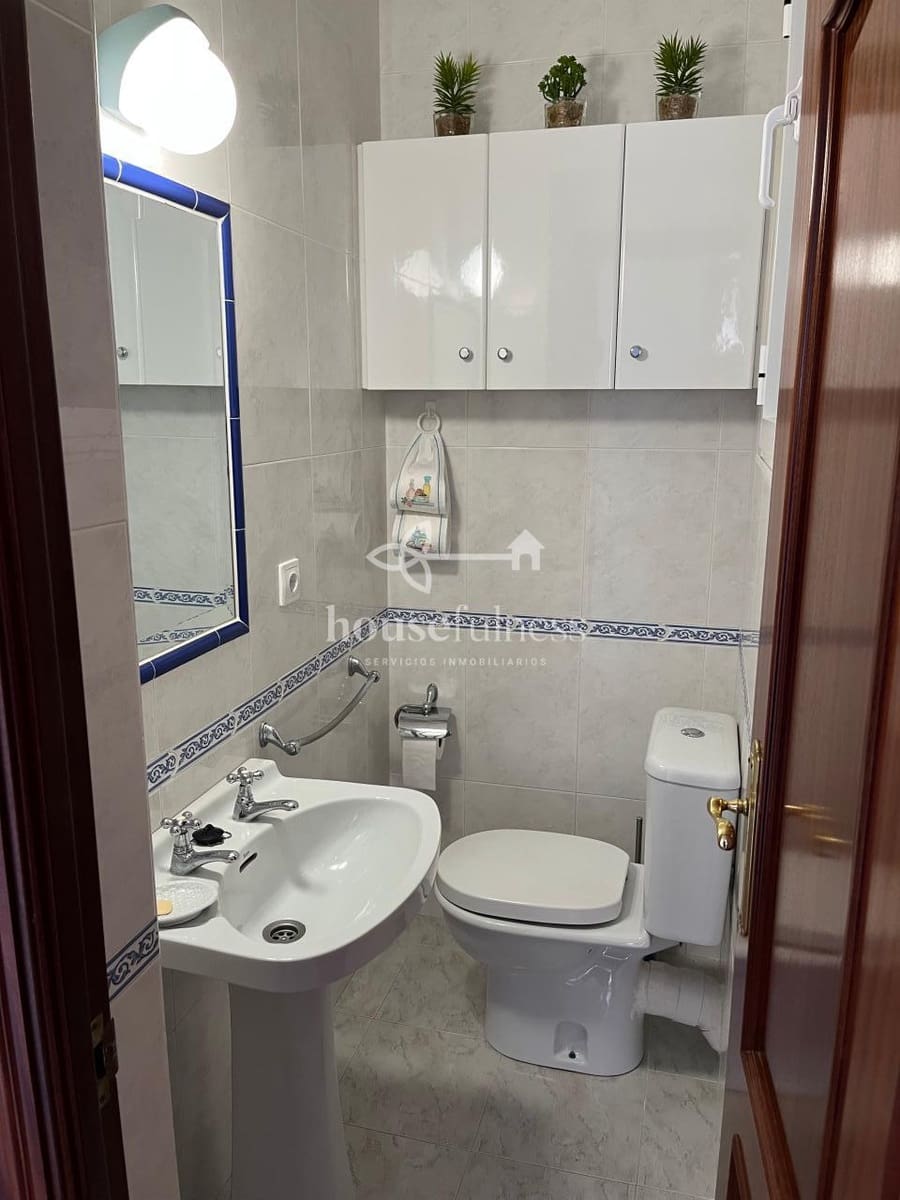 3 bedroom Flat for rent in Ferrol - € 700 (Ref: 9346929)