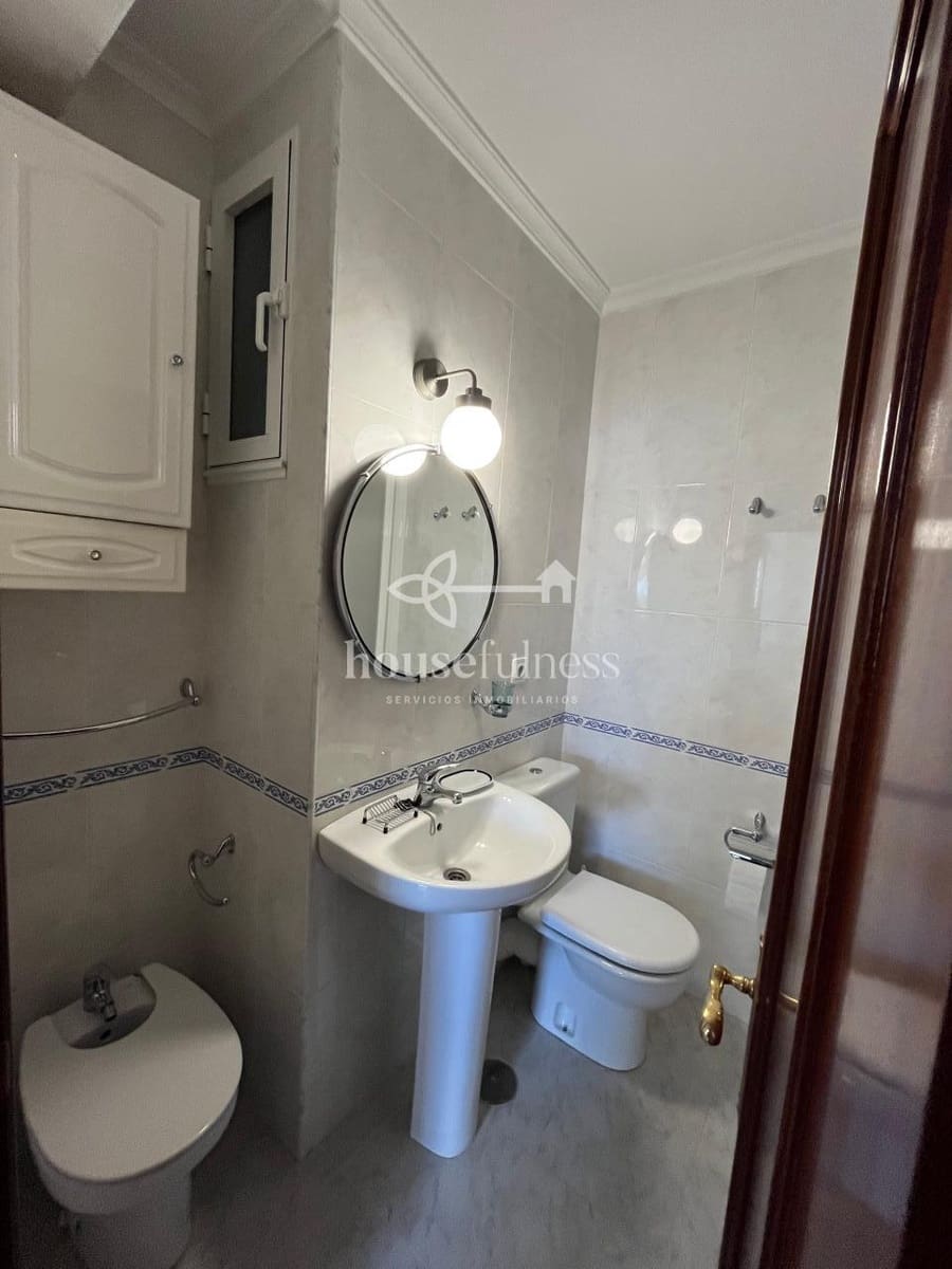 3 sovrum Lägenhet att hyra i Ferrol - 700 € (Ref: 9346929)