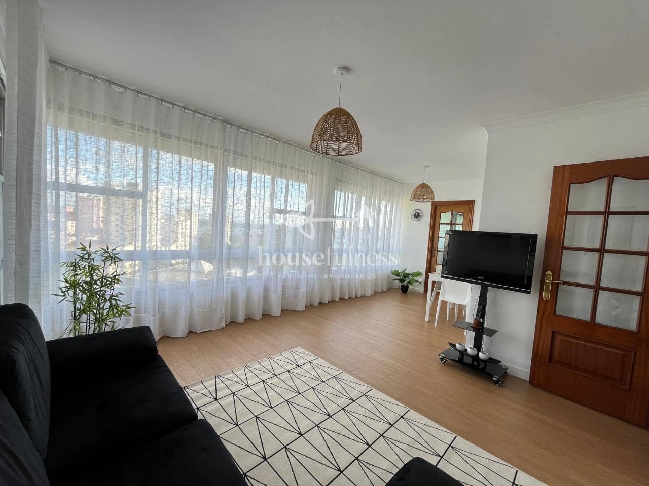 3 sovrum Lägenhet att hyra i Ferrol - 700 € (Ref: 9346929)
