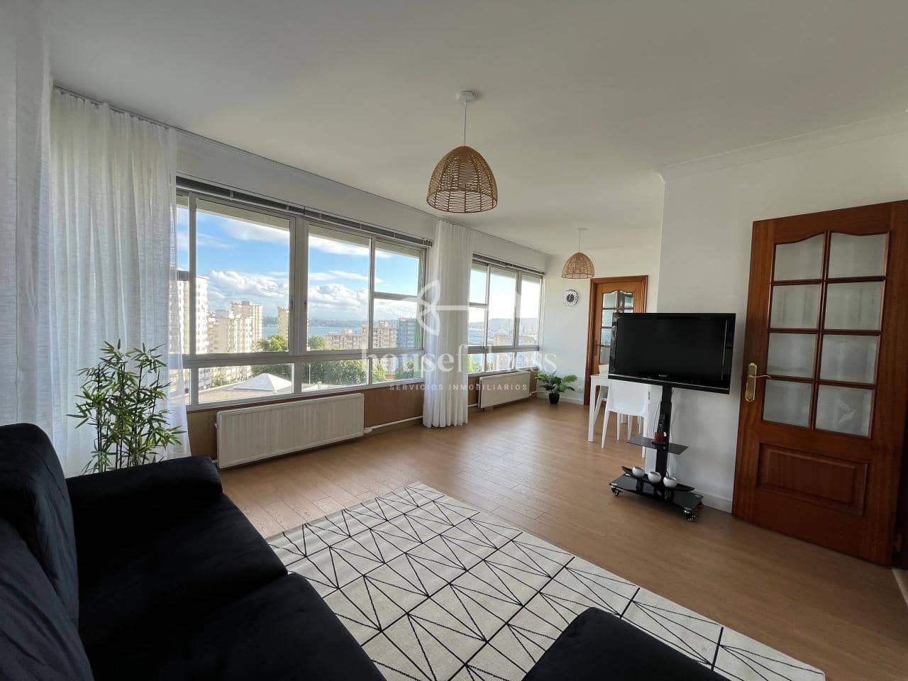 3 sovrum Lägenhet att hyra i Ferrol - 700 € (Ref: 9346929)
