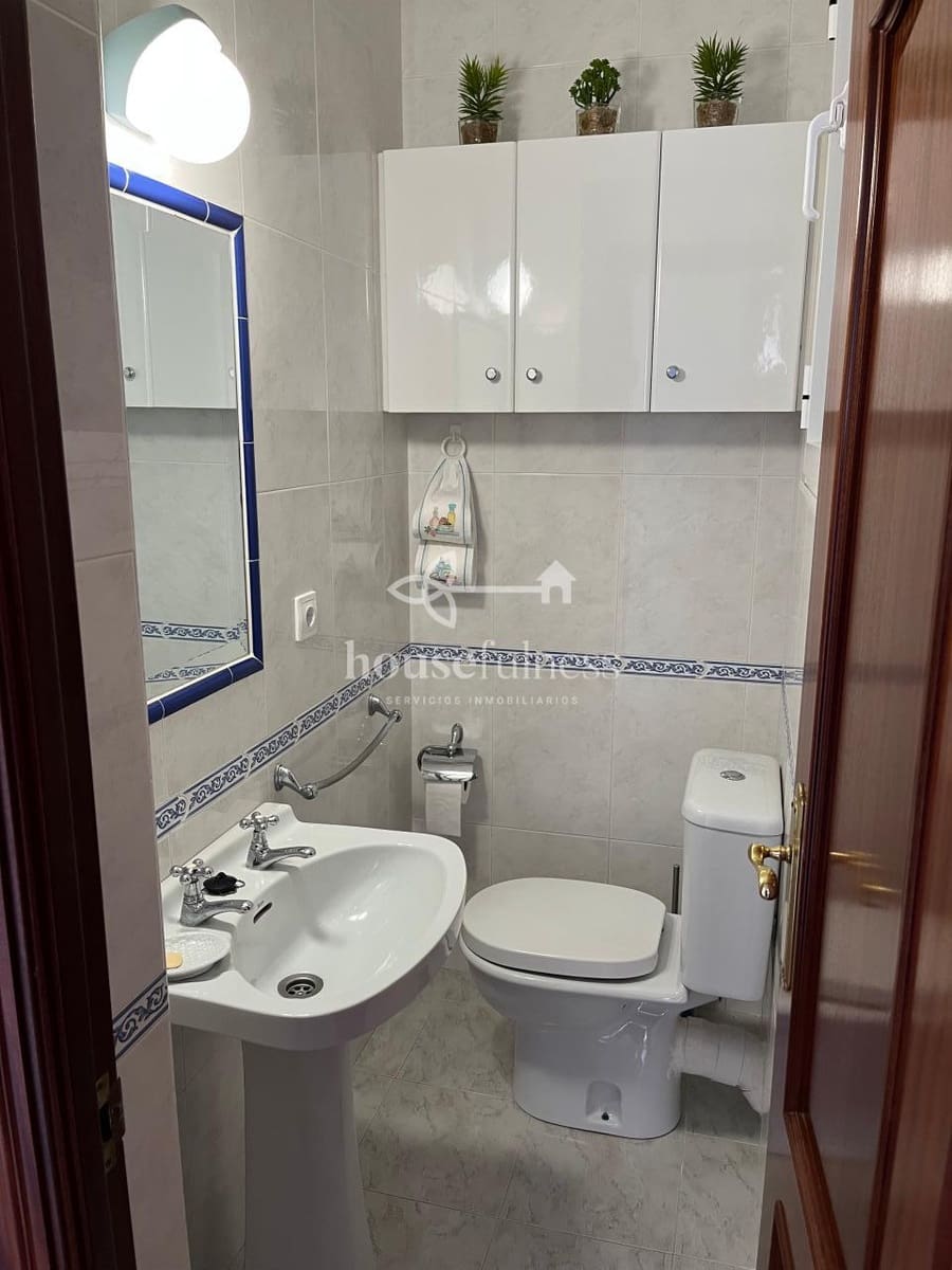 3 sovrum Lägenhet att hyra i Ferrol - 700 € (Ref: 9346929)