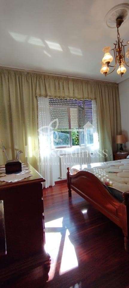 5 sypialnia Dom na sprzedaż w Naron z garażem - 320 000 € (Ref: 9355689)