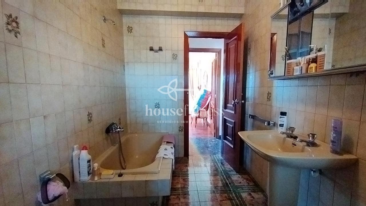 5 sypialnia Dom na sprzedaż w Naron z garażem - 320 000 € (Ref: 9355689)