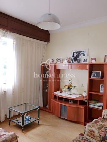 6 makuuhuone Omakotitalo myytävänä paikassa Narón mukana 
autotalli - 230 000 € (Ref: 9358927)