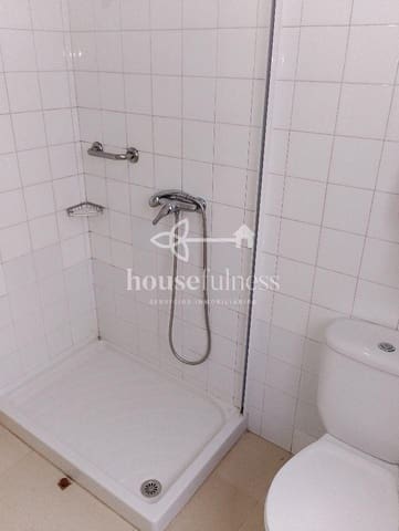 6 makuuhuone Omakotitalo myytävänä paikassa Narón mukana 
autotalli - 230 000 € (Ref: 9358927)