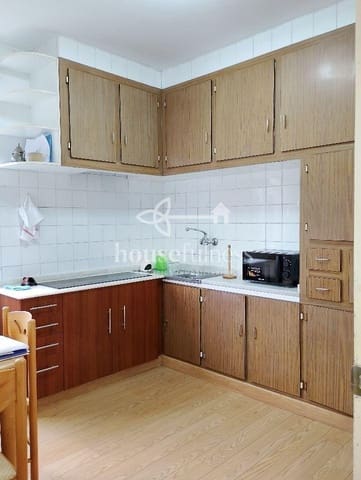 6 makuuhuone Omakotitalo myytävänä paikassa Narón mukana 
autotalli - 230 000 € (Ref: 9358927)