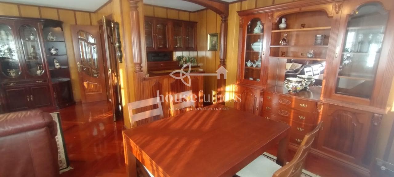 5 slaapkamer Strandappartement te koop in Mugardos met garage - € 310.000 (Ref: 9387580)