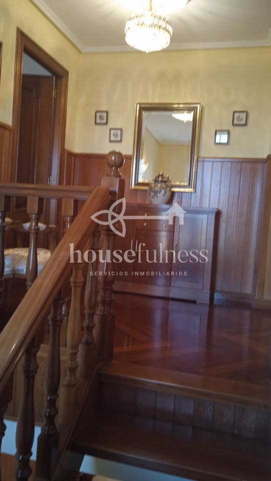 5 slaapkamer Strandappartement te koop in Mugardos met garage - € 310.000 (Ref: 9387580)