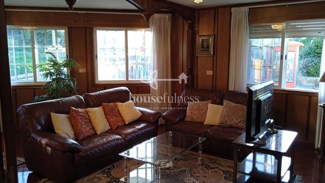 5 bedroom Beach Apartment for sale in Mugardos with garage - € 310,000 (Ref: 9387580)