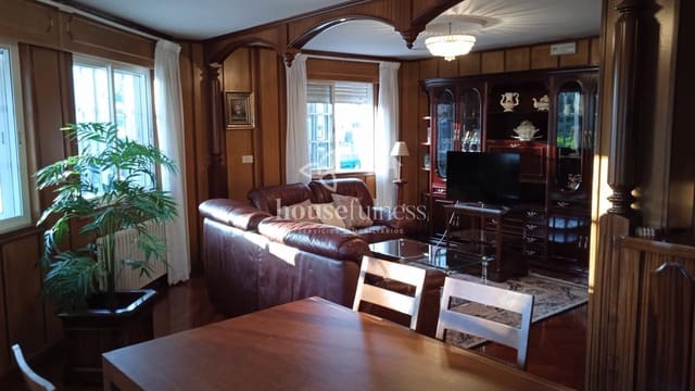 5 bedroom Beach Apartment for sale in Mugardos with garage - € 310,000 (Ref: 9387580)