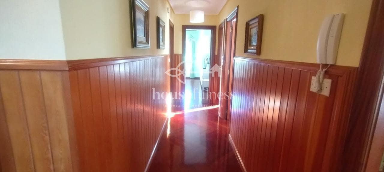 5 slaapkamer Strandappartement te koop in Mugardos met garage - € 310.000 (Ref: 9387580)