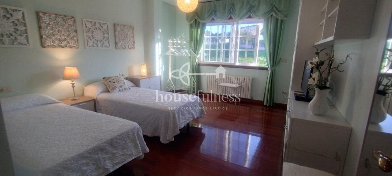 5 slaapkamer Strandappartement te koop in Mugardos met garage - € 310.000 (Ref: 9387580)