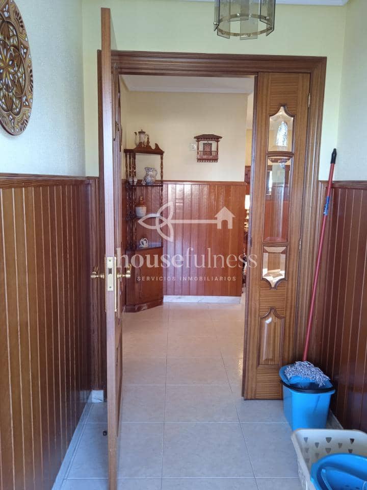 5 slaapkamer Strandappartement te koop in Mugardos met garage - € 310.000 (Ref: 9387580)