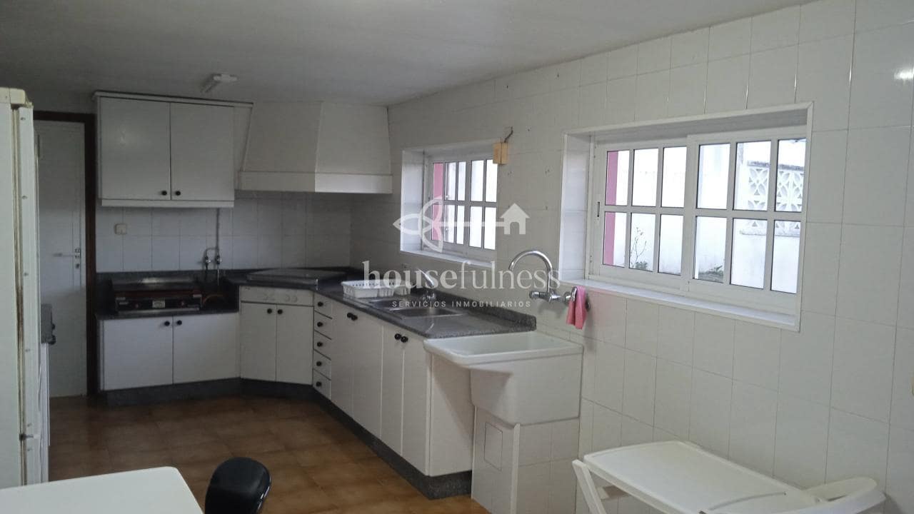 5 slaapkamer Strandappartement te koop in Mugardos met garage - € 310.000 (Ref: 9387580)