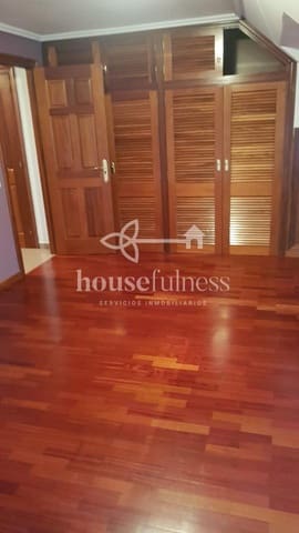 6 bedroom Penthouse for sale in Ferrol - € 300,000 (Ref: 9387581)