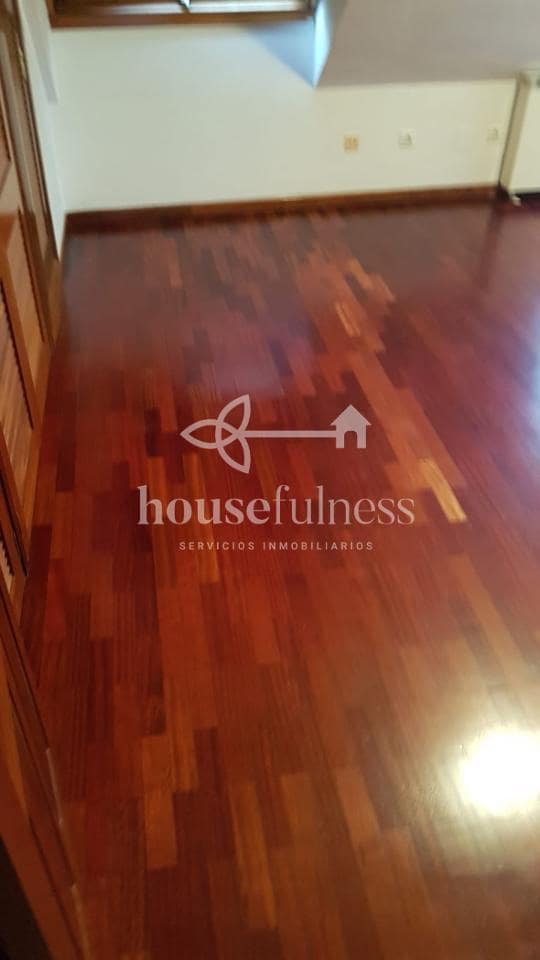 6 sypialnia Penthouse na sprzedaż w Ferrol - 300 000 € (Ref: 9387581)