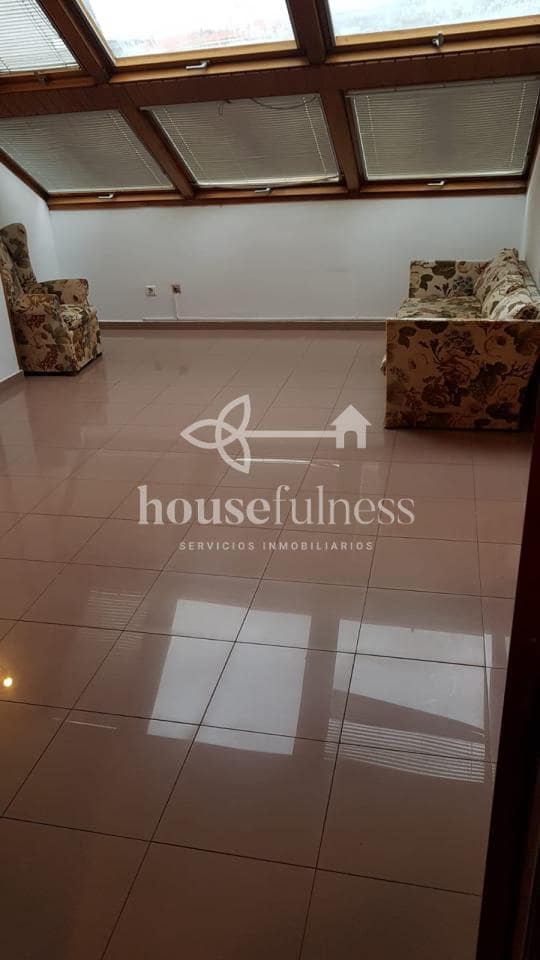 6 sypialnia Penthouse na sprzedaż w Ferrol - 300 000 € (Ref: 9387581)