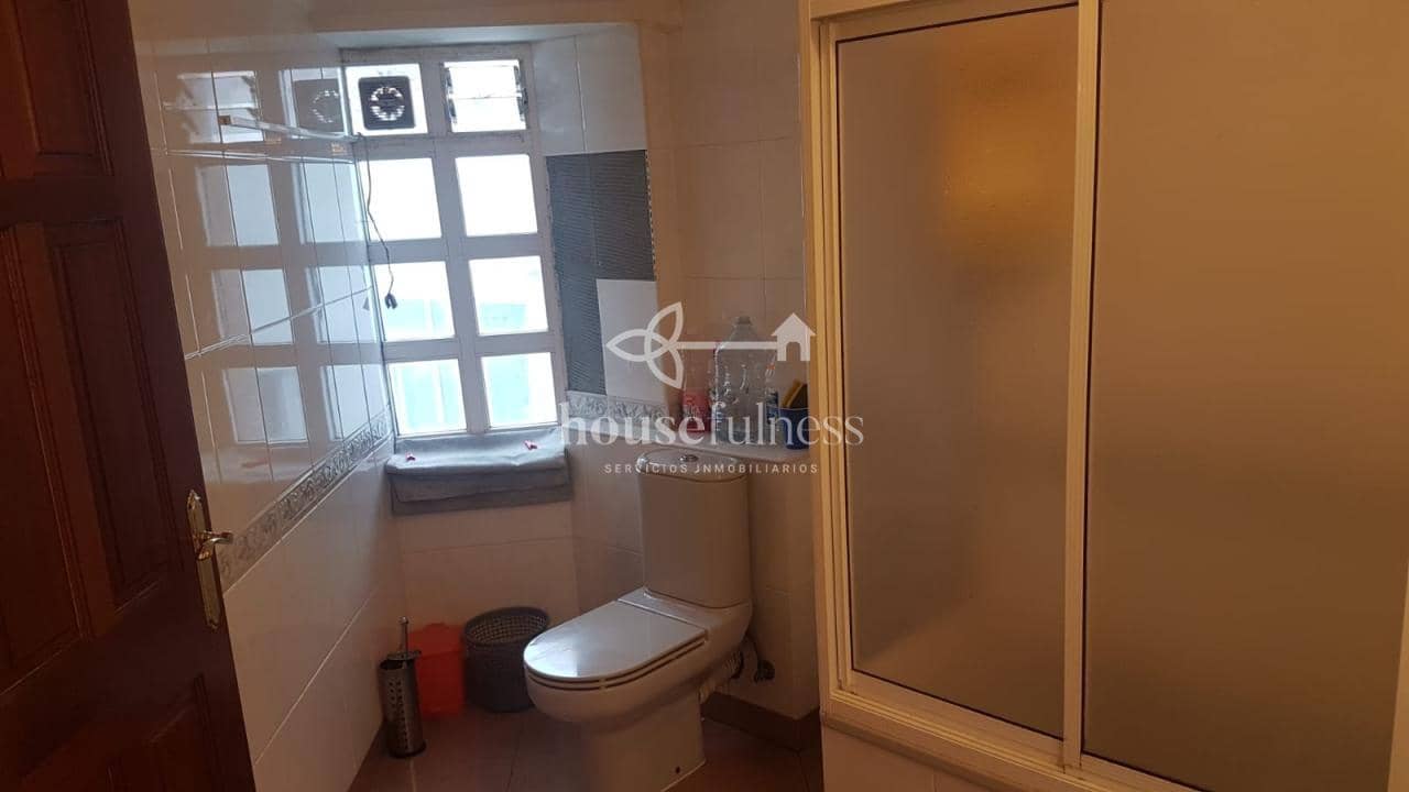 6 sypialnia Penthouse na sprzedaż w Ferrol - 300 000 € (Ref: 9387581)