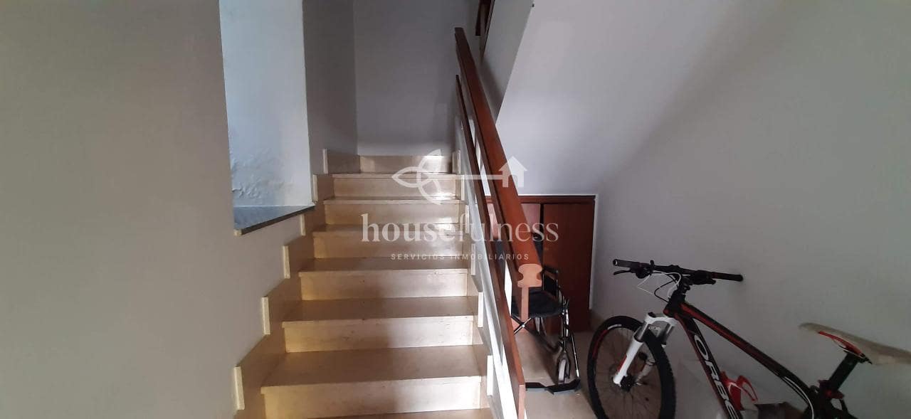 7 bedroom Townhouse for sale in Ferrol with garage - € 150,000 (Ref: 9387582)