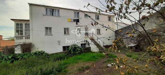 7 bedroom Townhouse for sale in Ferrol with garage - € 150,000 (Ref: 9387582)
