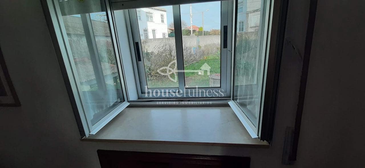 7 bedroom Townhouse for sale in Ferrol with garage - € 150,000 (Ref: 9387582)