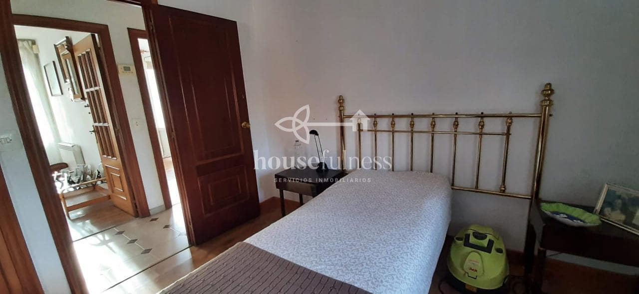 7 bedroom Townhouse for sale in Ferrol with garage - € 150,000 (Ref: 9387582)