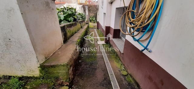 7 bedroom Townhouse for sale in Ferrol with garage - € 150,000 (Ref: 9387582)