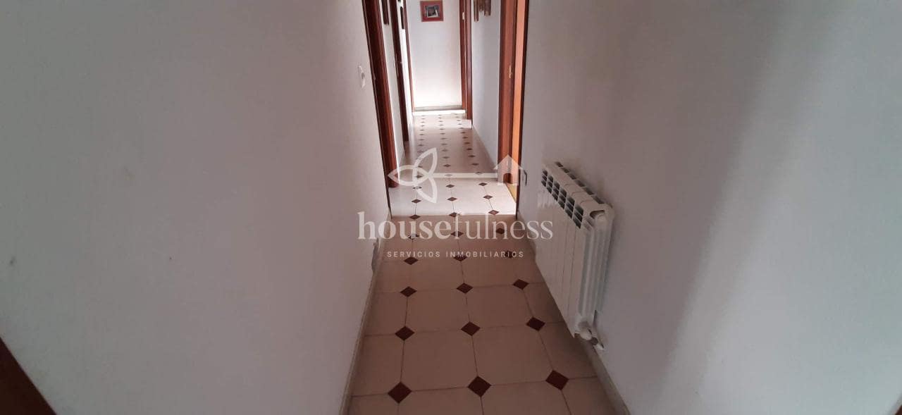 7 bedroom Townhouse for sale in Ferrol with garage - € 150,000 (Ref: 9387582)