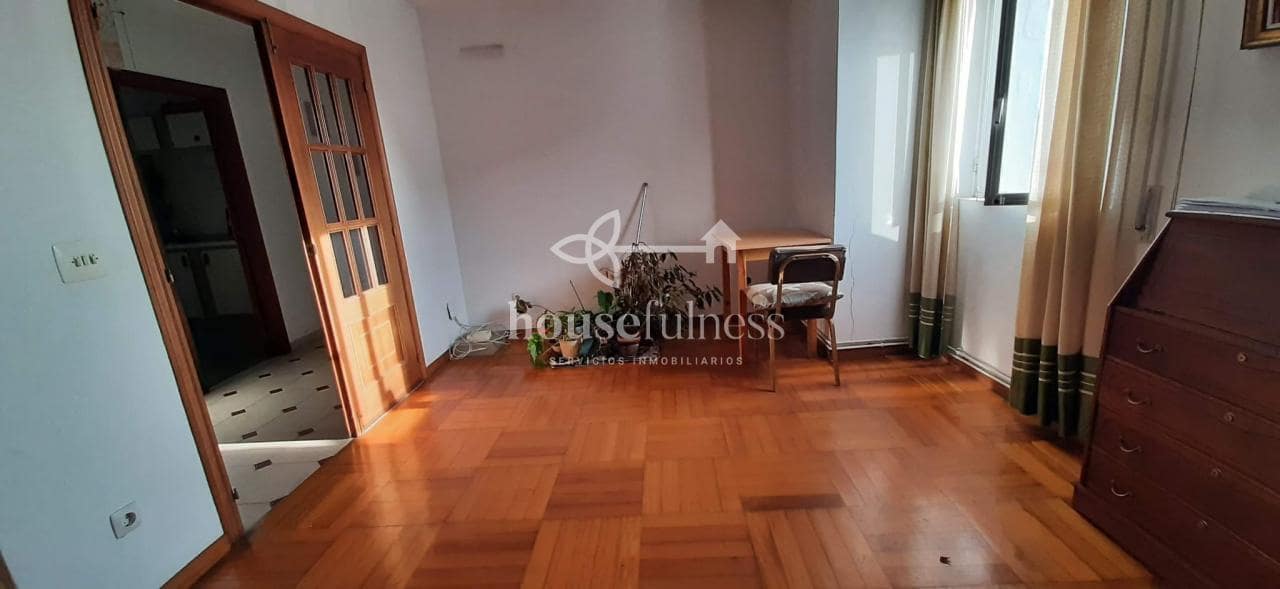 7 bedroom Townhouse for sale in Ferrol with garage - € 150,000 (Ref: 9387582)