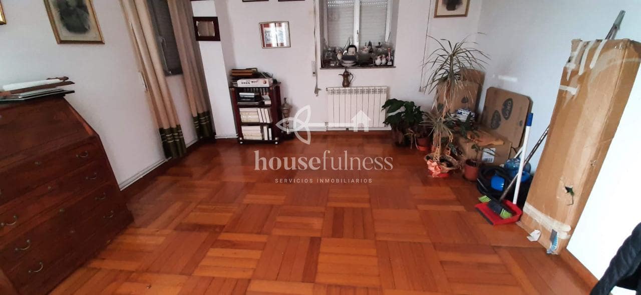 7 bedroom Townhouse for sale in Ferrol with garage - € 150,000 (Ref: 9387582)