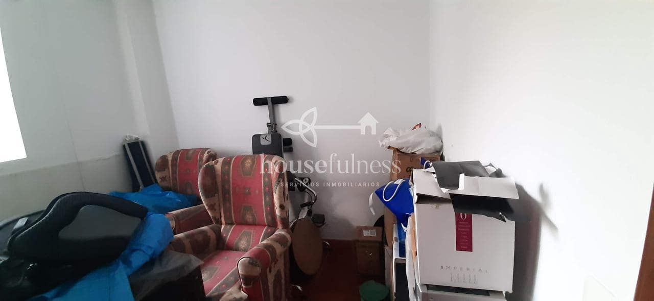 7 bedroom Townhouse for sale in Ferrol with garage - € 150,000 (Ref: 9387582)