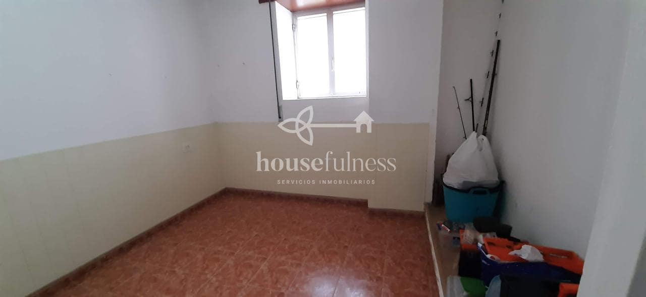 7 bedroom Townhouse for sale in Ferrol with garage - € 150,000 (Ref: 9387582)