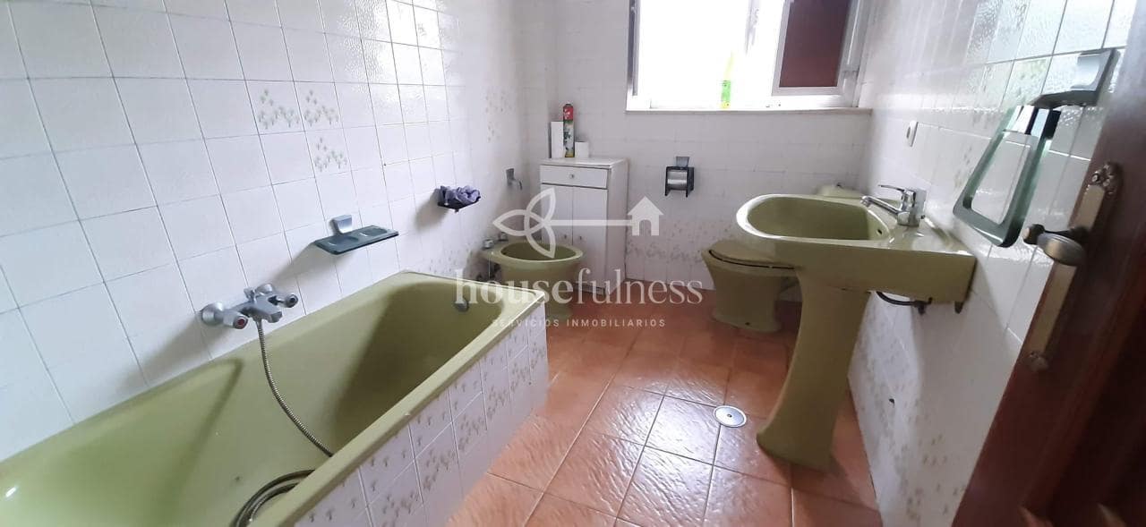 7 bedroom Townhouse for sale in Ferrol with garage - € 150,000 (Ref: 9387582)