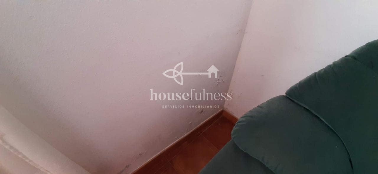 7 bedroom Townhouse for sale in Ferrol with garage - € 150,000 (Ref: 9387582)