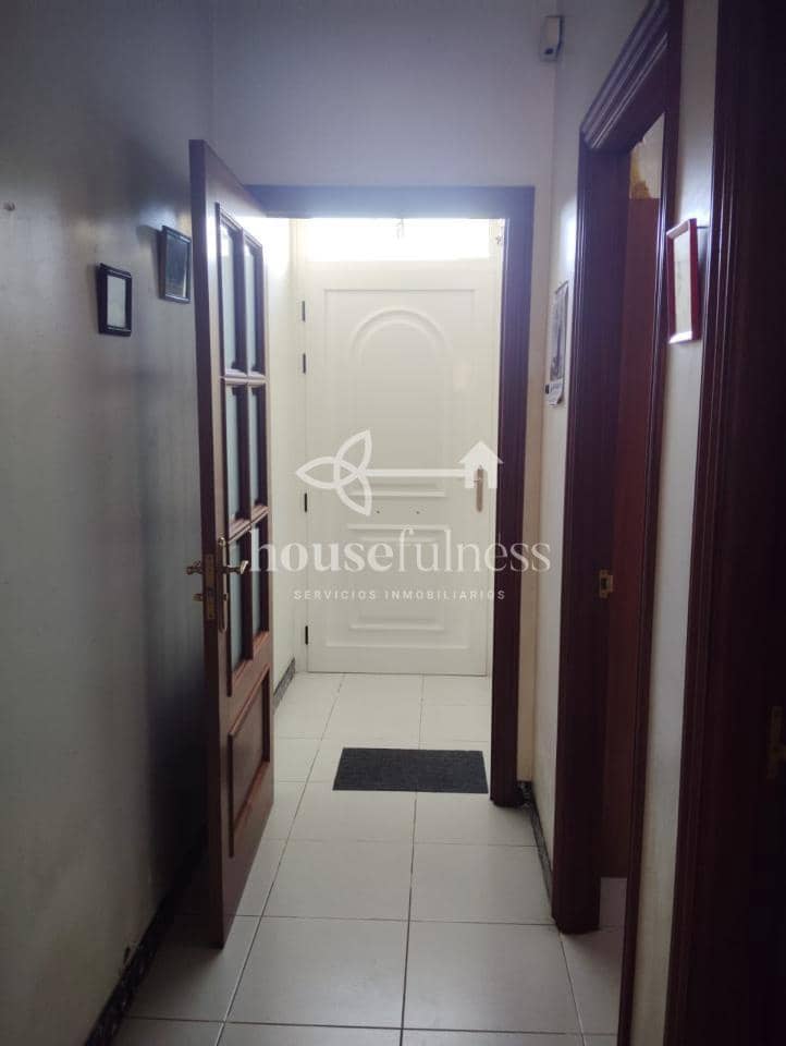 3 bedroom Townhouse for sale in Naron with garage - € 125,000 (Ref: 9387583)