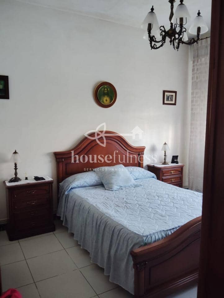 3 bedroom Townhouse for sale in Naron with garage - € 125,000 (Ref: 9387583)