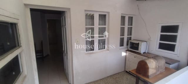 6 bedroom Townhouse for sale in Ferrol - € 63,000 (Ref: 9390283)