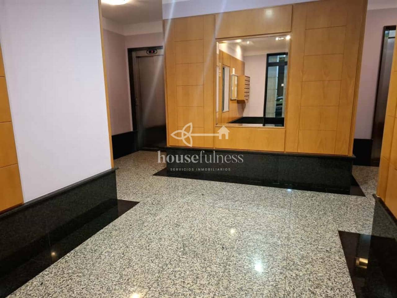 2 Zimmer Wohnung zu vermieten in Naron mit Garage - 650 € (Ref: 9395766)