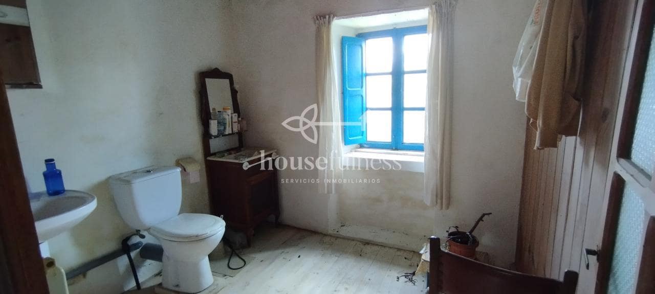 3 bedroom Townhouse for sale in Cerdido with garage - € 65,000 (Ref: 9407925)