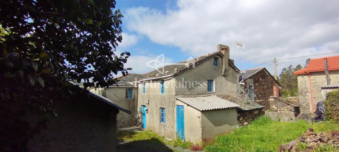 3 bedroom Townhouse for sale in Cerdido with garage - € 65,000 (Ref: 9407925)