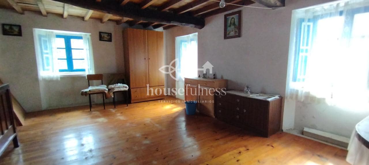 3 bedroom Townhouse for sale in Cerdido with garage - € 65,000 (Ref: 9407925)