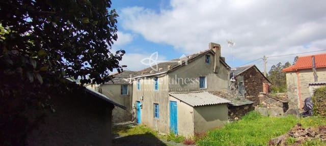 3 bedroom Townhouse for sale in Cerdido with garage - € 65,000 (Ref: 9407925)